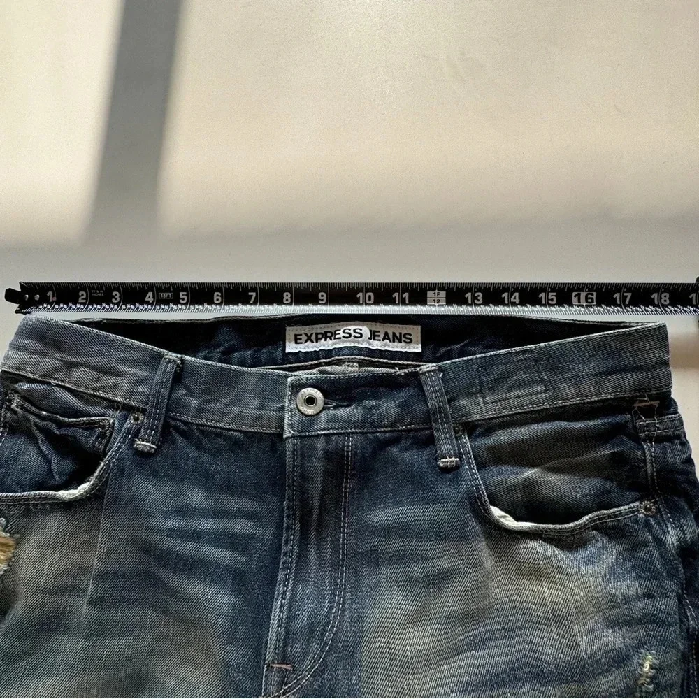 Express || Men's Rocco Slim Fit Skinny Edgy Distressing Late Y2K Vibe Sz 33X32